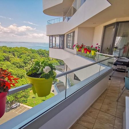 Luxury Apartments Alix Burgas Екстер'єр фото