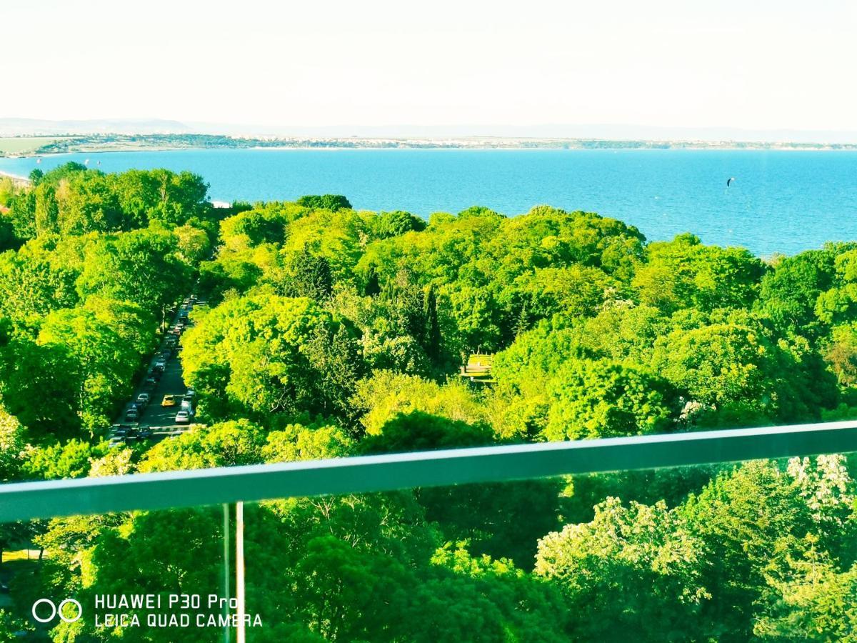 Luxury Apartments Alix Burgas Екстер'єр фото