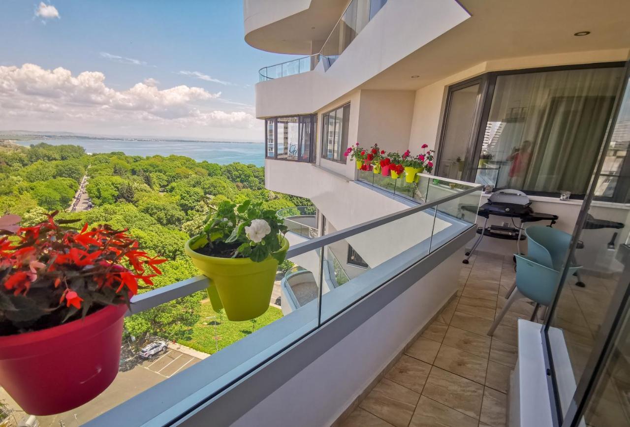 Luxury Apartments Alix Burgas Екстер'єр фото