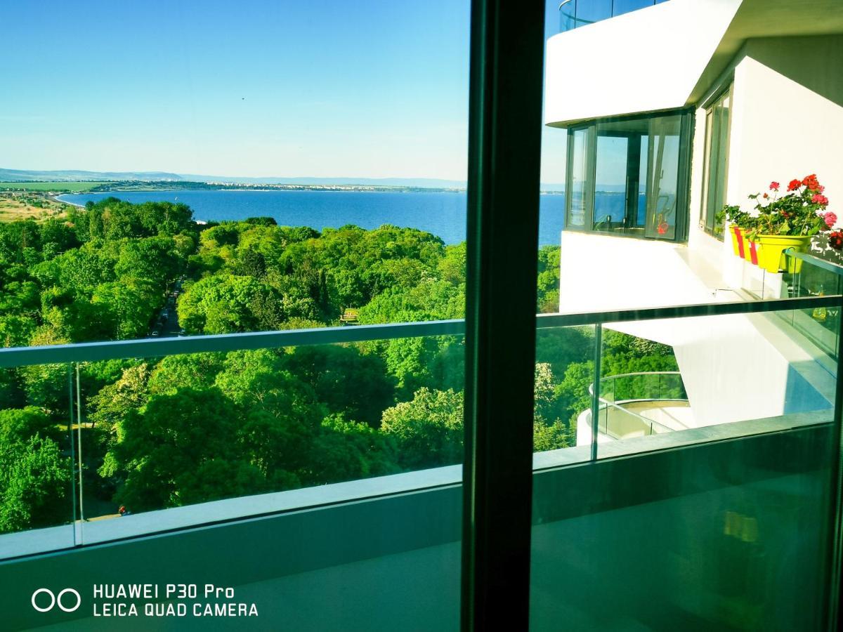 Luxury Apartments Alix Burgas Екстер'єр фото