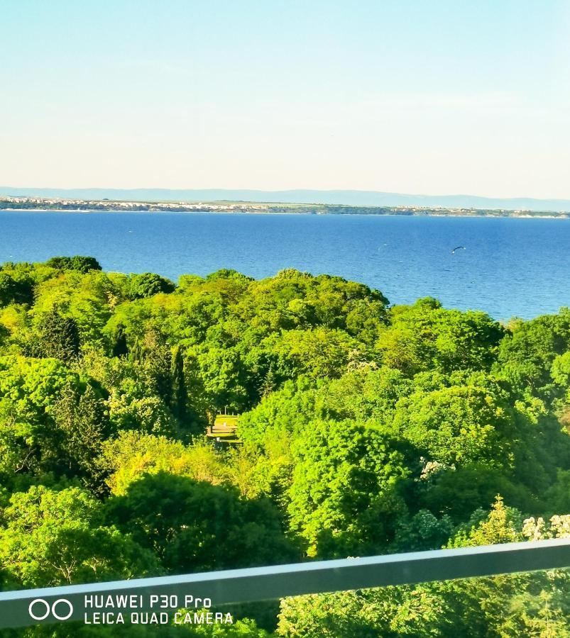 Luxury Apartments Alix Burgas Екстер'єр фото