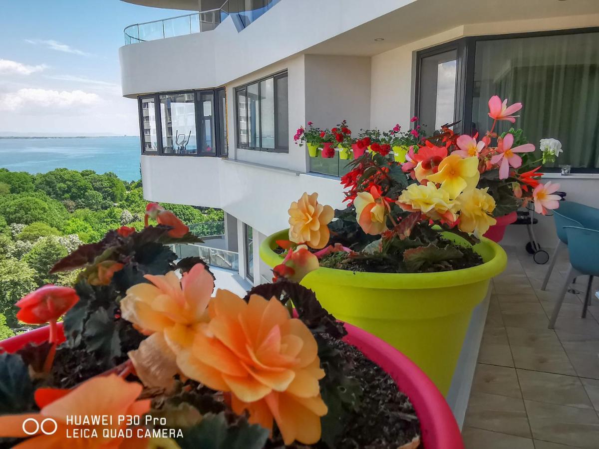 Luxury Apartments Alix Burgas Екстер'єр фото