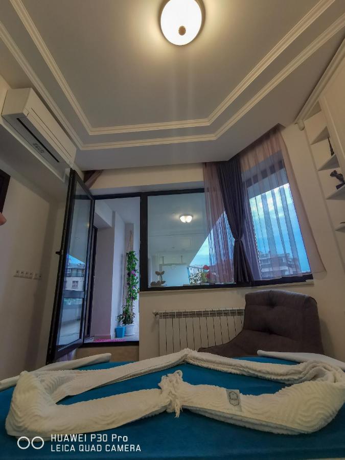 Luxury Apartments Alix Burgas Екстер'єр фото