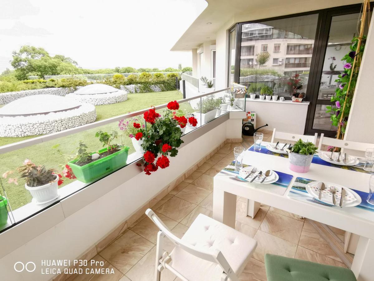 Luxury Apartments Alix Burgas Екстер'єр фото